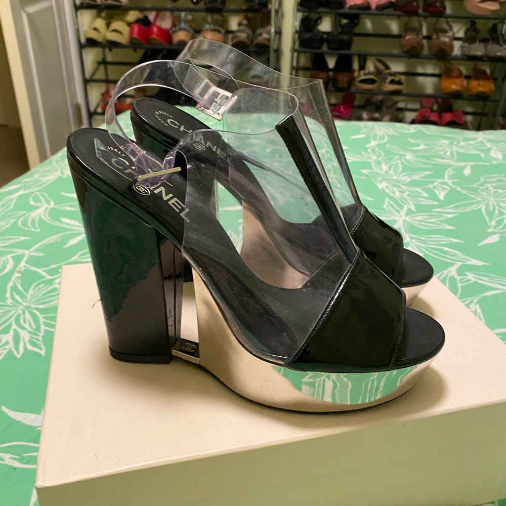 Gently Used CHANEL Sandals